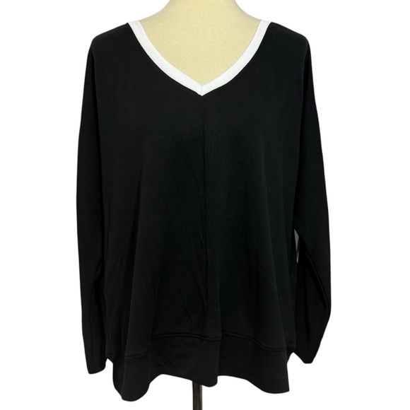 French Laundry Sweaters - French Laundry Women’s Size XL Black Sweater with White V-Neck